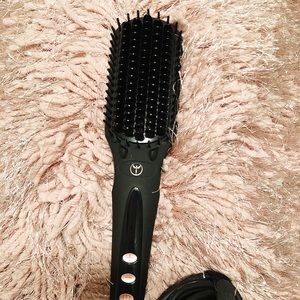 L’ange Straightening Hairbrush & Thermal Roller